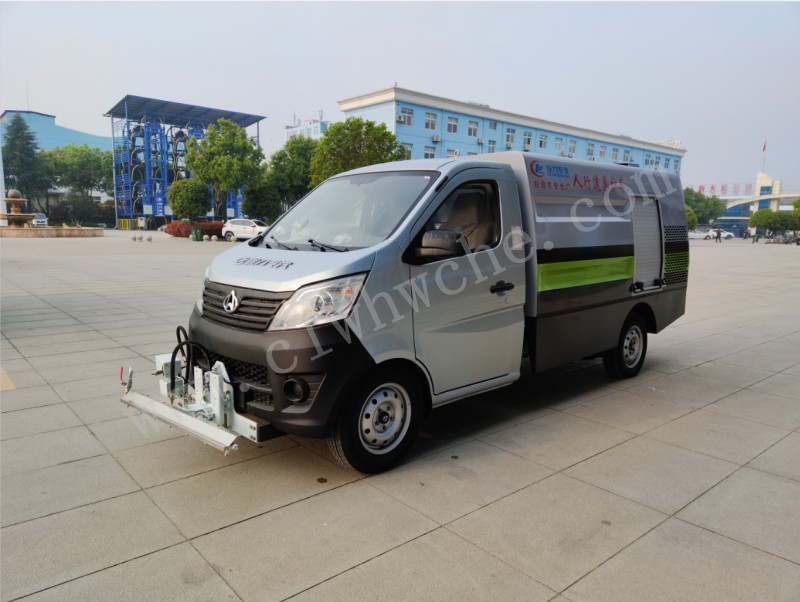 長安路面清洗車價格 1.5方路面清洗車報價 藍牌路面養護車廠家