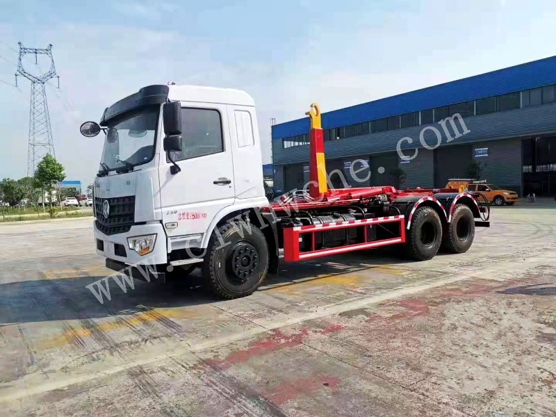 東風18噸勾臂垃圾車價格 D3后八輪勾臂垃圾車報價 廠家