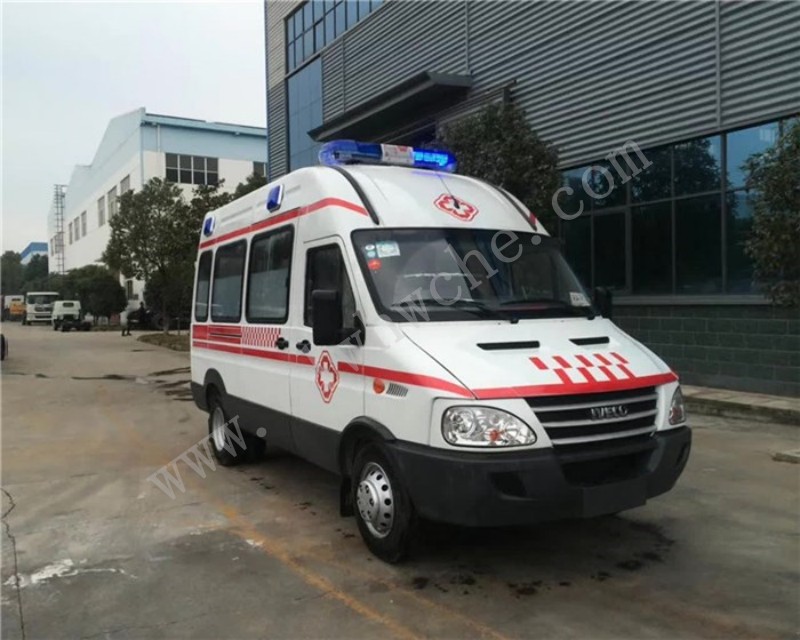 依維柯轉運型救護車