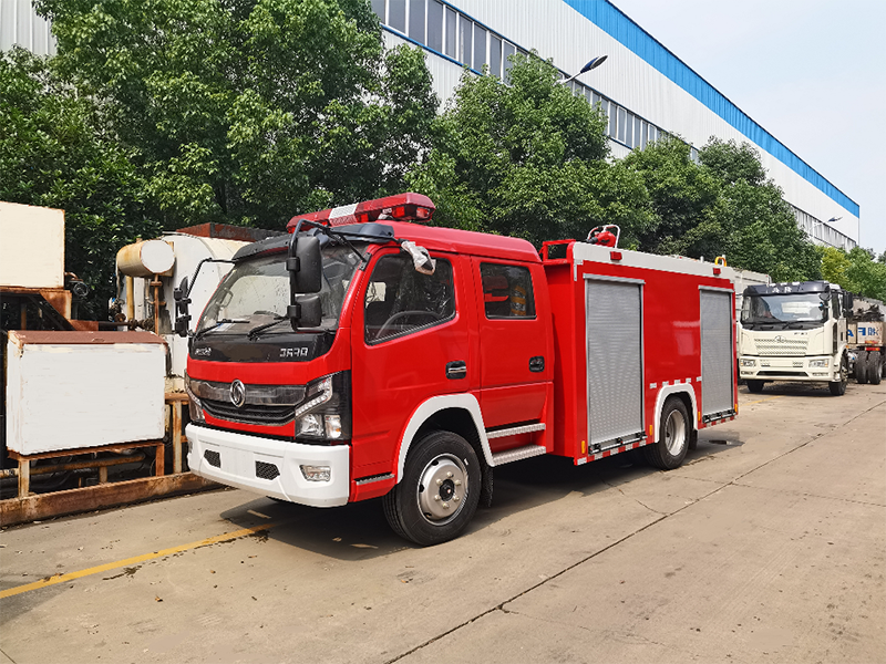 東風(fēng)4噸消防灑水車