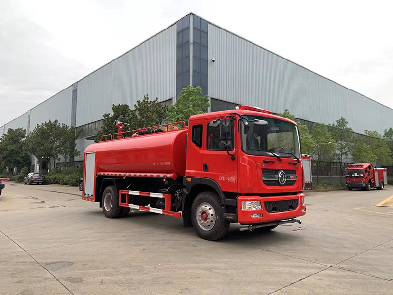 東風(fēng)大多利卡（D9）單排綠化消防灑水車