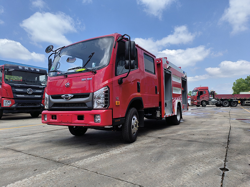 福田H2雙排綠化噴灑車（方罐灑水車）