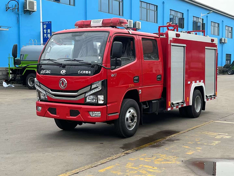 東風小多利卡水罐消防車