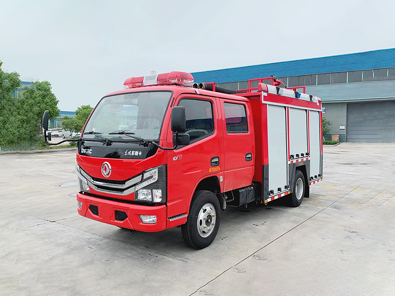 CLW5070GXFSG25/DF東風2.5噸水罐消防車